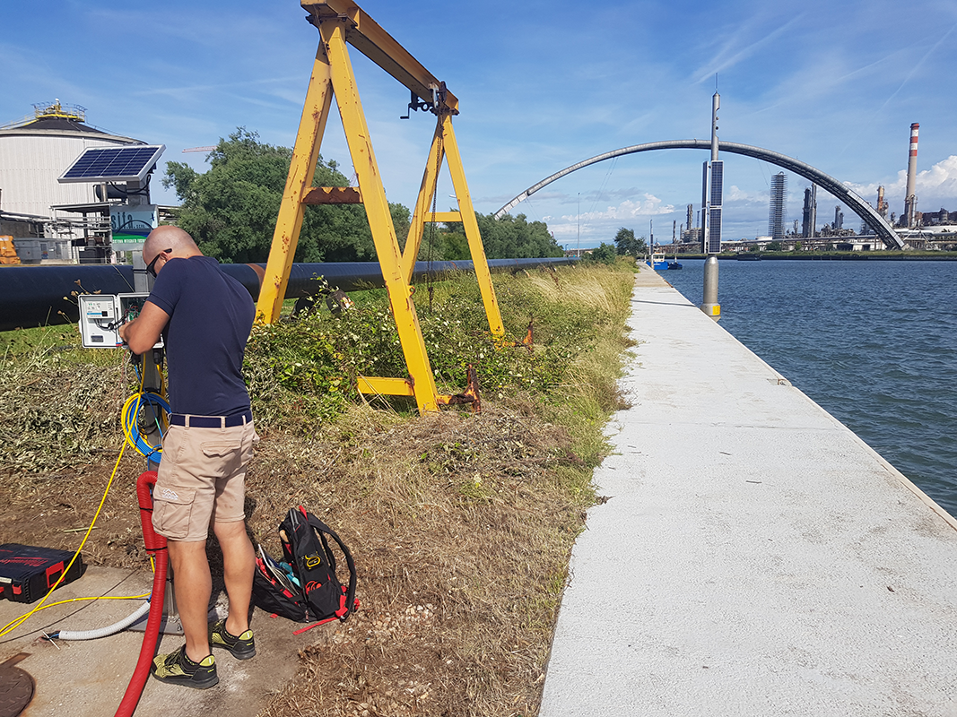 Installazione sistema di monitoraggio nel lago di Resia (BZ)