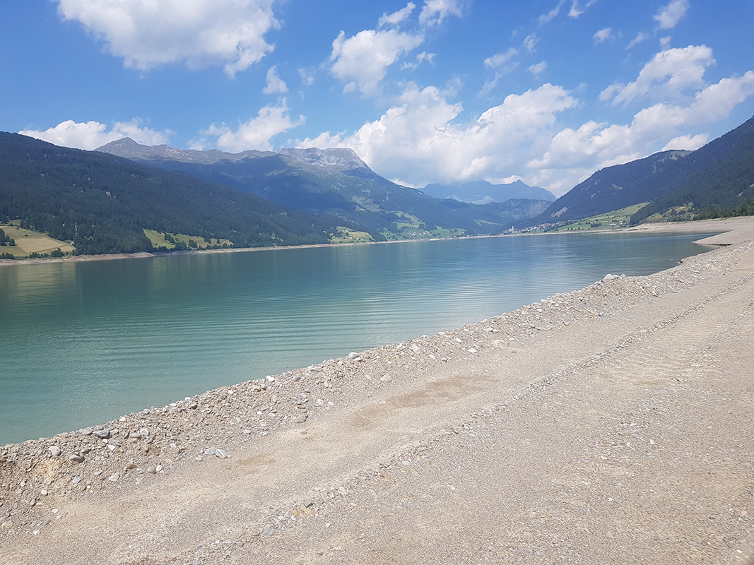 Installazione sistema di monitoraggio nel lago di Resia (BZ)