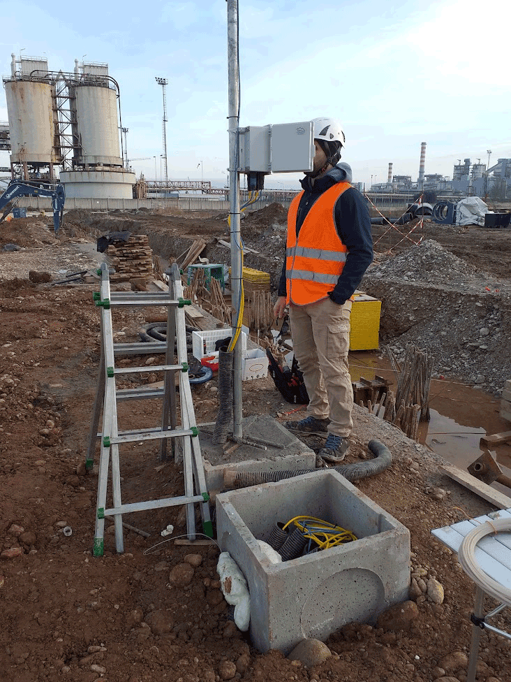Installazione sistema monitoraggio del marginamento del canale a Marghera - Tecnopenta Srl Padova